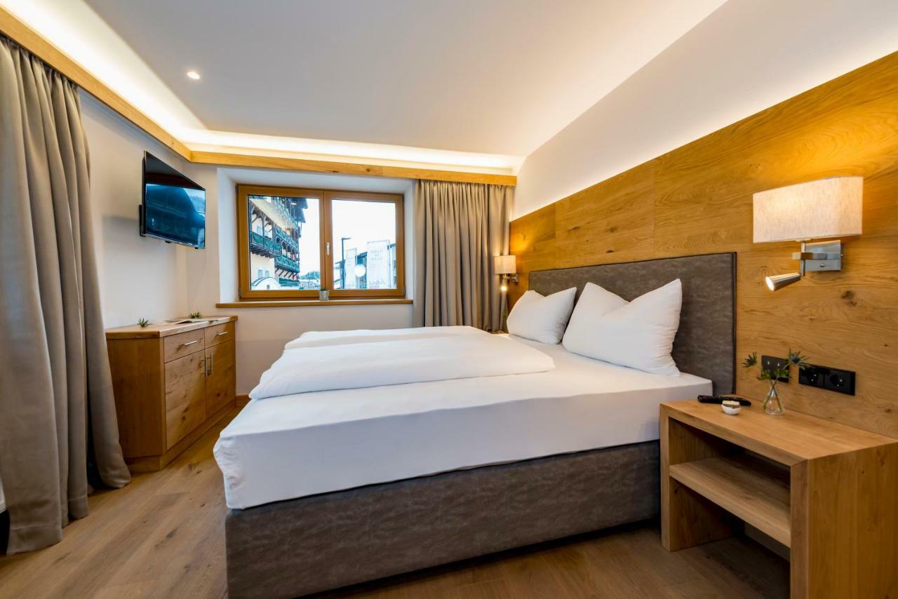 Tiroler Weinstube Aparthotel Seefeld in Tirol Exterior foto