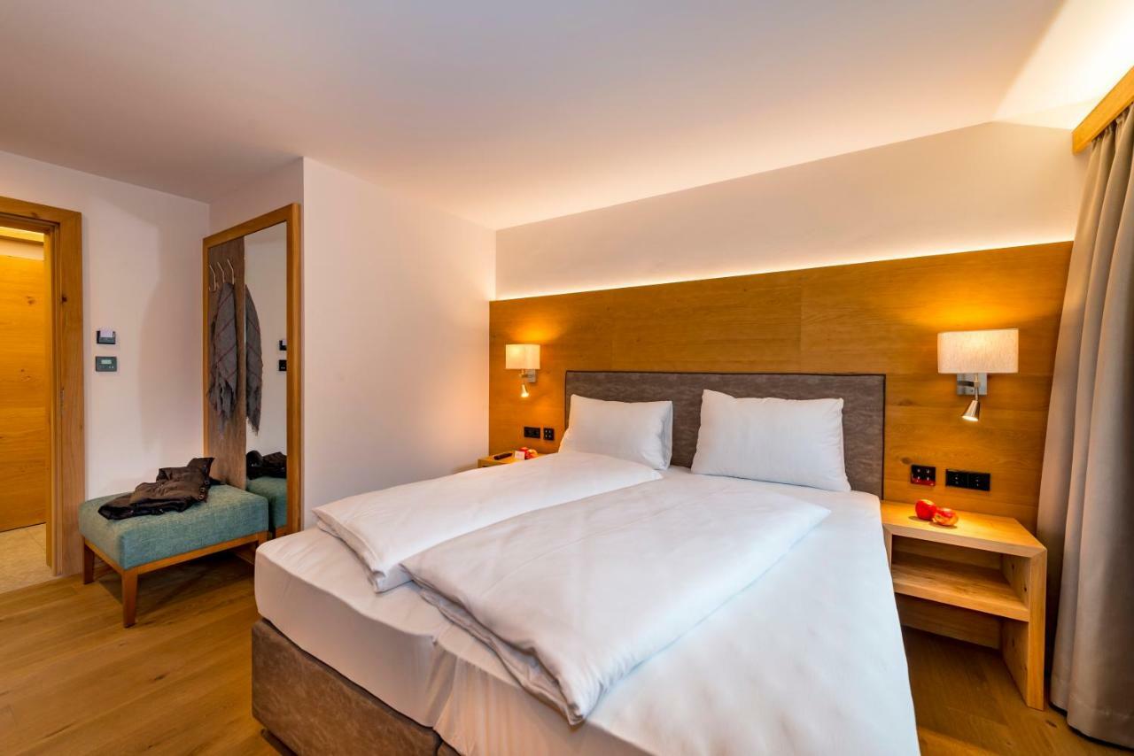 Tiroler Weinstube Aparthotel Seefeld in Tirol Exterior foto